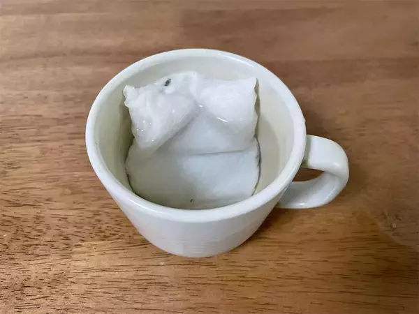 「【老舗お茶屋考案】今が旬♪「新茶」を急須ナシでおいしく淹れる方法は…「え、キッチンペーパーで⁉」冷茶もOK！」の画像