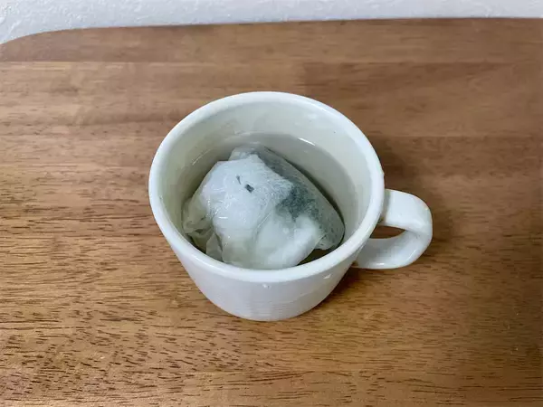 「【老舗お茶屋考案】今が旬♪「新茶」を急須ナシでおいしく淹れる方法は…「え、キッチンペーパーで⁉」冷茶もOK！」の画像