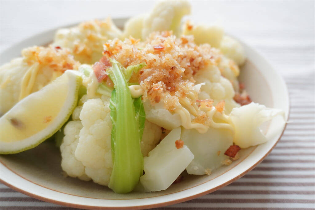 【カリフラワーの無限レシピ】パン粉で「魔法のカリカリソース」作ったら…1株消えたんだが!?【農家直伝】