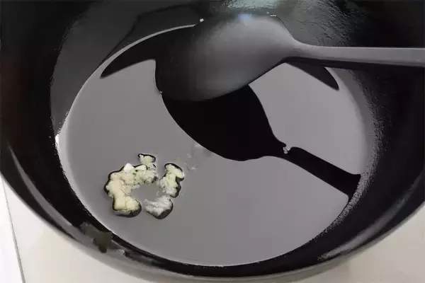 「【カリフラワーの無限レシピ】パン粉で「魔法のカリカリソース」作ったら…1株消えたんだが!?【農家直伝】」の画像