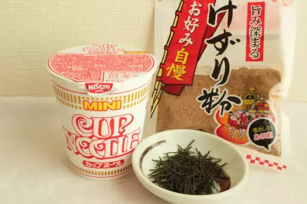 「【リュウジのカプヌちょい足しグルメ】調味料と常備食材で味変2選！え、海苔と鰹節粉で旨味10倍だと!?」の画像