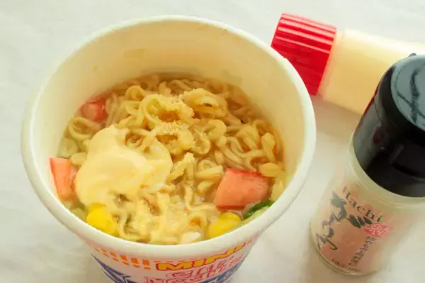 「【リュウジのカプヌちょい足しグルメ】調味料と常備食材で味変2選！え、海苔と鰹節粉で旨味10倍だと!?」の画像