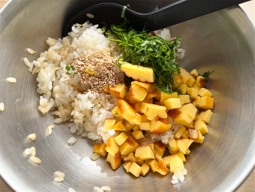 【衝撃！おせち活用術】伊達巻を「おにぎり」にしてみた！しょうゆとのコンビで新・甘じょっぱ沼に!?