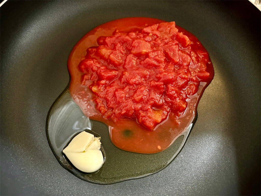 【サバ缶×トマト缶で】本格イタリア～ンな「サバのトマト煮」作ろう！コスパ・タイパ・手間パ最強♡白ご飯にも◎