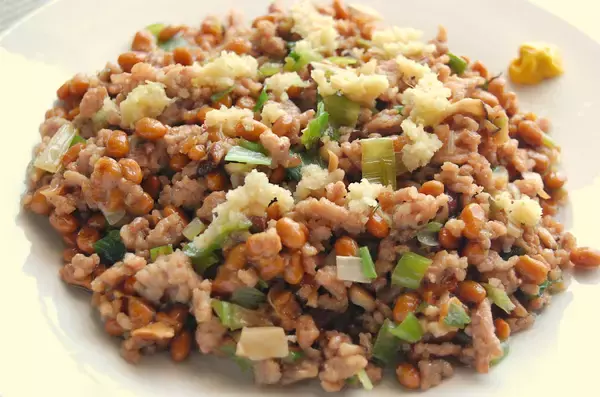 「納豆の炒め物って斬新！表参道の中華レジェンド女将が編み出した「豚ひき肉と納豆炒め」作ってみた♪」の画像