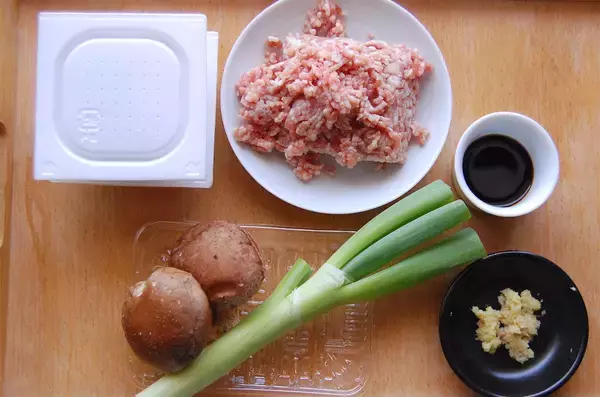 「納豆の炒め物って斬新！表参道の中華レジェンド女将が編み出した「豚ひき肉と納豆炒め」作ってみた♪」の画像