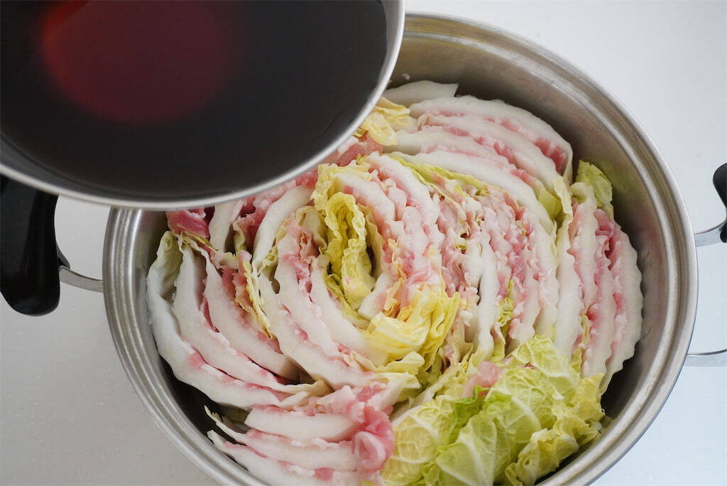 【長野県のミルフィーユ鍋】めんつゆ一発で極旨に♪白菜と豚肉の重ね方にもワザあり～！【農家直伝】