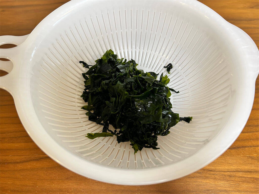 【海藻サラダの最適解】乾燥わかめで作れる「極上サラダ」作ってみた！ツナ＆塩こんぶで旨味爆上げ♪