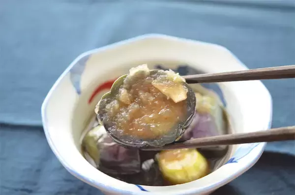 「一晩寝かせがヒケツ♡玉ねぎ＆にんにくのWパンチで旨さ爆発「揚げなすのスタミナ漬け」作ってみた！【農家直伝】」の画像