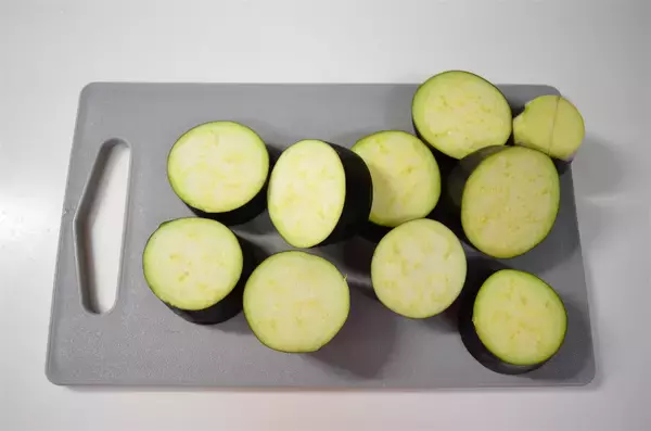 「一晩寝かせがヒケツ♡玉ねぎ＆にんにくのWパンチで旨さ爆発「揚げなすのスタミナ漬け」作ってみた！【農家直伝】」の画像