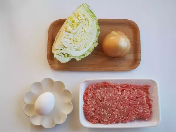 「【春限定】メンチっぽいのに軽やかな「春キャベツカツ」作ってみた！パン粉は薄めでふんわりシャキサクッ♪」の画像