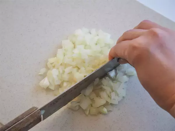 「【春限定】メンチっぽいのに軽やかな「春キャベツカツ」作ってみた！パン粉は薄めでふんわりシャキサクッ♪」の画像