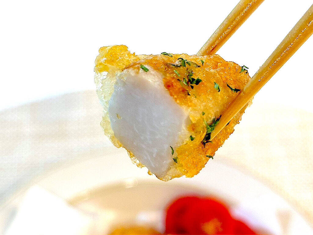 【里芋は煮物だけじゃない】チーズ風味香る♡「里芋のフリッター」作ってみた！衣にアレを入れるとサックサク!?