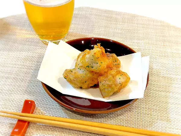 「【里芋は煮物だけじゃない】チーズ風味香る♡「里芋のフリッター」作ってみた！衣にアレを入れるとサックサク!?」の画像