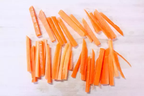 「【芸人の自宅めし】さまぁ～ず大竹さんが食べてる「さつまいものきんぴら」に挑戦！ほっくり甘いきんぴら♪」の画像