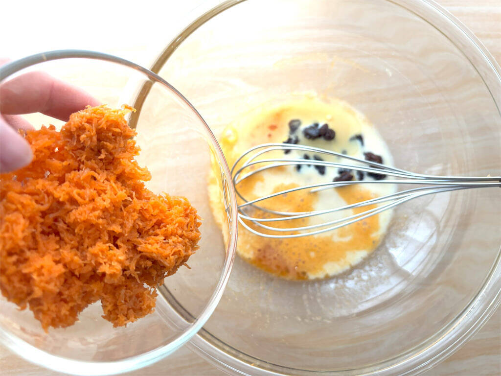 【スイーツでアンチエイジング!?】レーズンとクコの実入り「人参の蒸しパン」作ってみた【薬膳マイスター直伝】