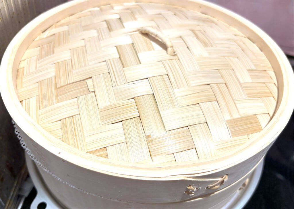 【スイーツでアンチエイジング!?】レーズンとクコの実入り「人参の蒸しパン」作ってみた【薬膳マイスター直伝】