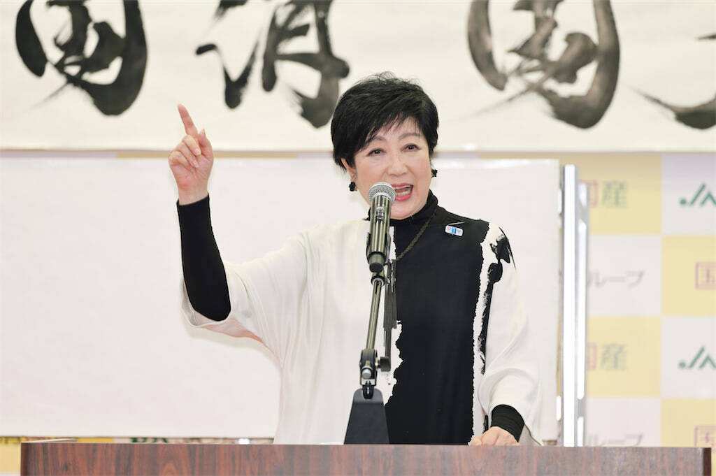 東京・有楽町にトラクターや"疑似畑"が出現!?【国消国産秋まつり】"天気予報の女神"も駆け付け語る「食べて農家を応援！」