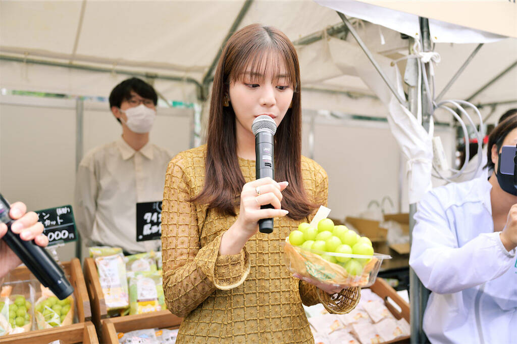 東京・有楽町にトラクターや"疑似畑"が出現!?【国消国産秋まつり】"天気予報の女神"も駆け付け語る「食べて農家を応援！」