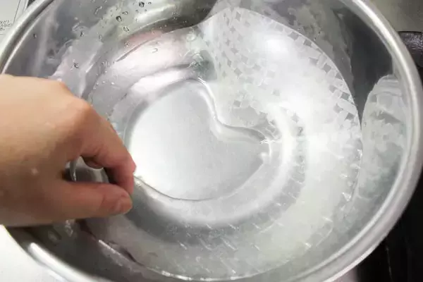 「【韓国YouTuber】豆腐とズッキーニの…ライスペーパー包み焼きだと⁉もっちり食感で満足♡でもヘルシー♪」の画像