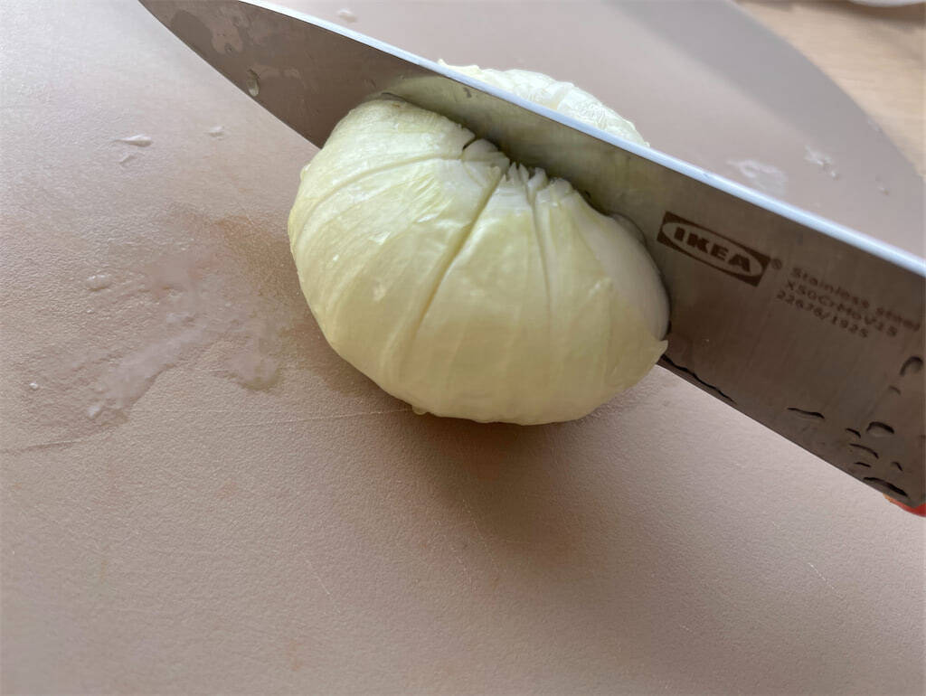 【新玉ねぎの至高の食べ方】ツナチーズをドサっと！「新玉ねぎの丸ごとレンジ蒸し」作ってみた♡レンチン5分♪