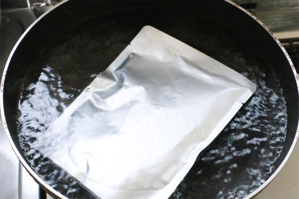 【異国レトルト】ラテン系ポトフ「サンコーチョ」食べてみた！凝縮スープで気分はパイレーツ・オブ・カリビアン⁉