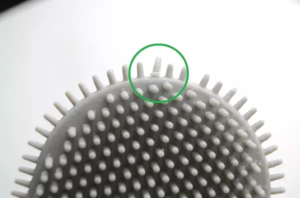 「【ダイソー】便器の掃除後すぐに水がしっかり切れる！不衛生感ググッと低めなトイレブラシを使ってみた♪」の画像