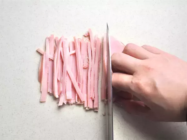 「【そうめんでイイの!?】自家製ダレで絶品「冷やし中華そうめん」作ってみた！甘酸っぱくてツルンと爽快♪」の画像