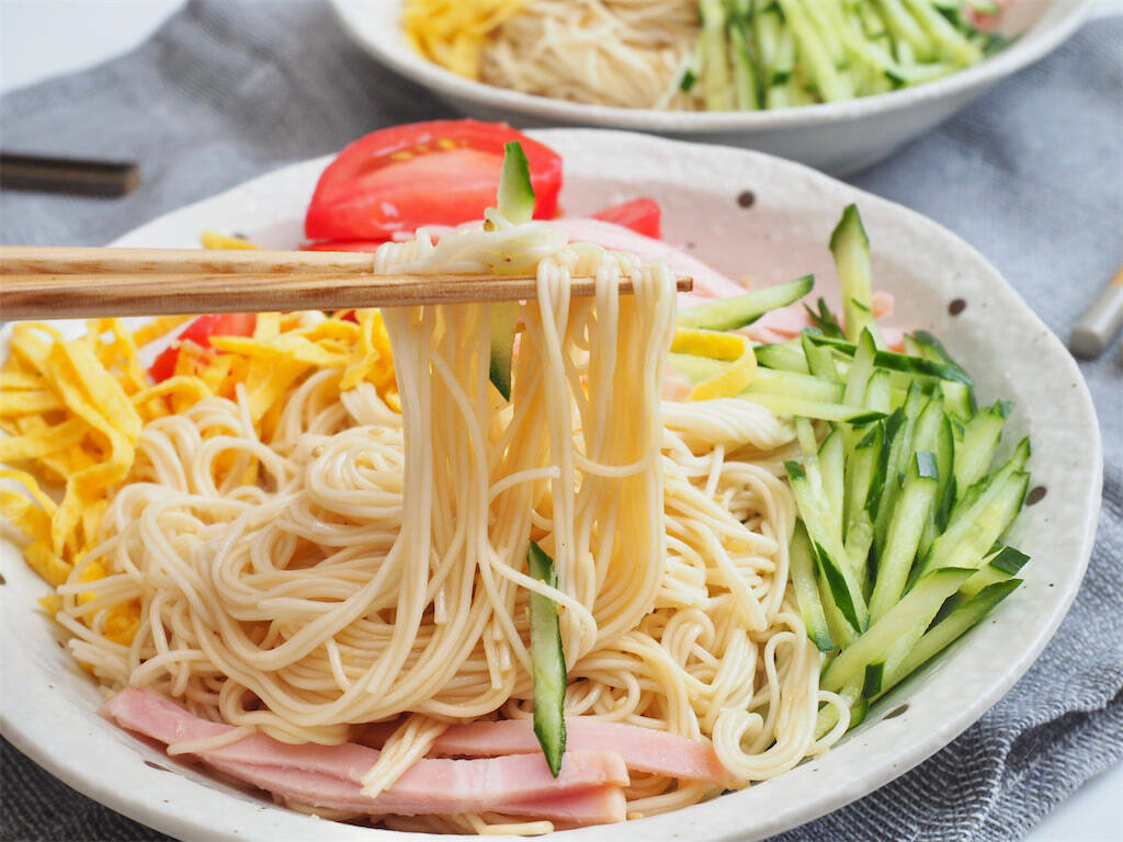 【そうめんでイイの!?】自家製ダレで絶品「冷やし中華そうめん」作ってみた！甘酸っぱくてツルンと爽快♪