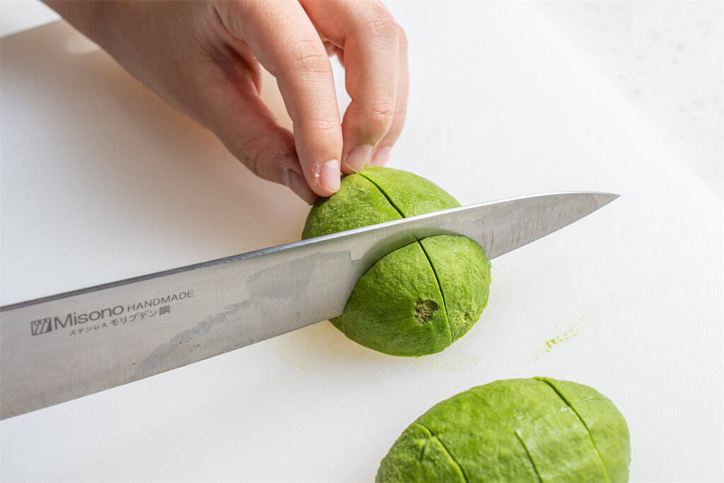 【青髪のテツ】「アボカドの”超”保存マニュアル伝授します！」え、そのまま冷蔵庫NG!?冷凍もできちゃう!?