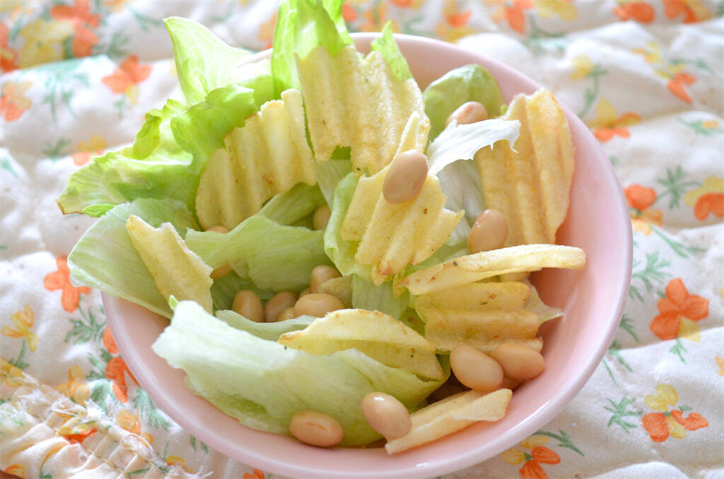 え、ポテチをサラダに入れるの!?「やみつき大豆サラダ」作ってみた！パリシャキ食感に野菜嫌いも歓喜♪【農家直伝】