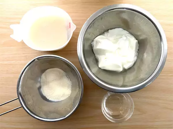 「【スイーツな甘酒】砂糖不使用・美容にも良さげな「甘酒とヨーグルトのゼリー」作ってみた！やさしい甘味なの♡」の画像