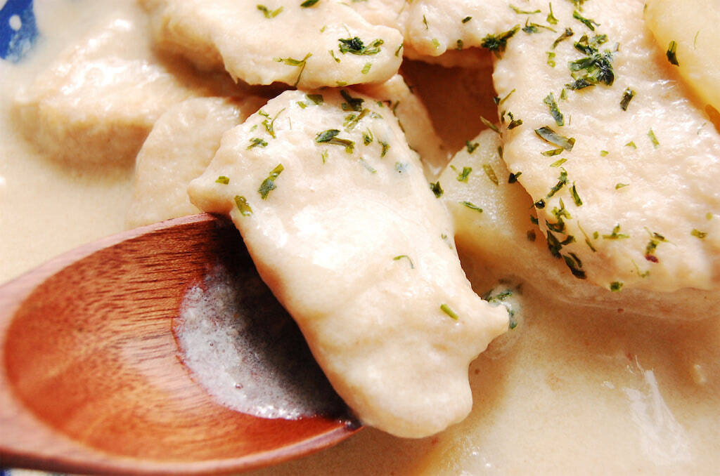 【癒されシチュー】豆乳とだし汁でほっこり和風「鶏肉とじゃがいもの豆乳煮」作ってみた♪なんて優しいスープ♡
