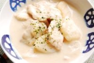 【癒されシチュー】豆乳とだし汁でほっこり和風「鶏肉とじゃがいもの豆乳煮」作ってみた♪なんて優しいスープ♡