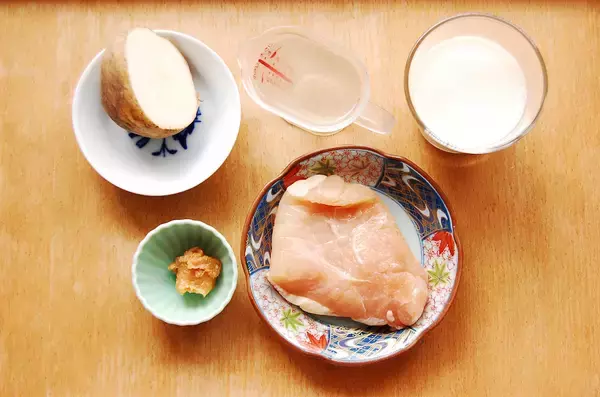 「【癒されシチュー】豆乳とだし汁でほっこり和風「鶏肉とじゃがいもの豆乳煮」作ってみた♪なんて優しいスープ♡」の画像