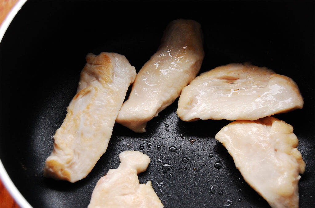 【癒されシチュー】豆乳とだし汁でほっこり和風「鶏肉とじゃがいもの豆乳煮」作ってみた♪なんて優しいスープ♡