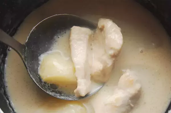 「【癒されシチュー】豆乳とだし汁でほっこり和風「鶏肉とじゃがいもの豆乳煮」作ってみた♪なんて優しいスープ♡」の画像