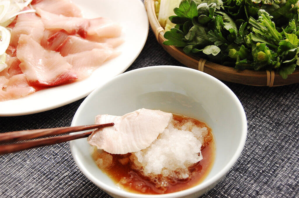 【ブリしゃぶは薄い身で作れ！】刺身を薄く切ってもOK♪冬のごちそう鍋作ってみた！シメまで絶品で極楽♡