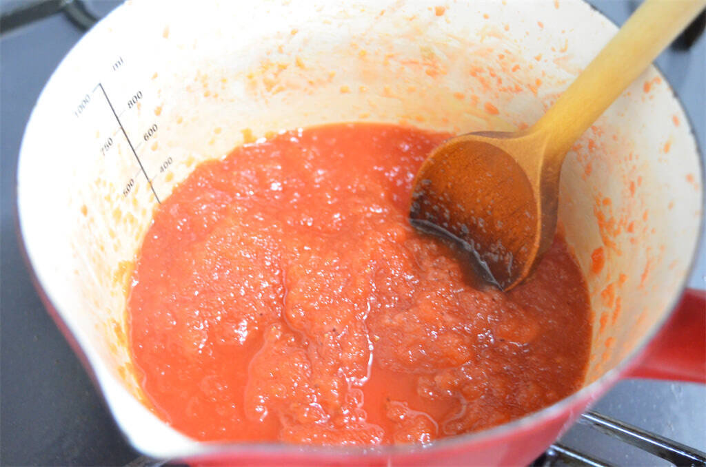 【果物と野菜のイイとこ取り】いちごに「にんじん」加えたら…極上ジャムになった件！すりおろし食感が新しい♪