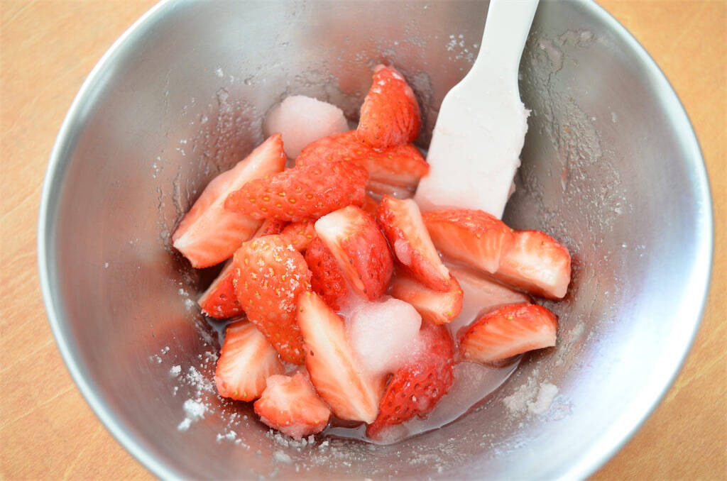 【果物と野菜のイイとこ取り】いちごに「にんじん」加えたら…極上ジャムになった件！すりおろし食感が新しい♪