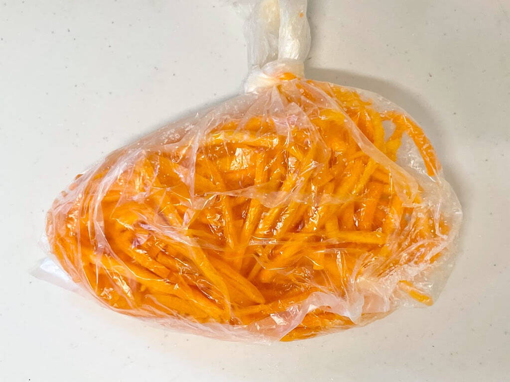 【Twitterで話題】サイゼリヤの人気メニューを再現！「爽やかにんじんサラダ」を作ってみた