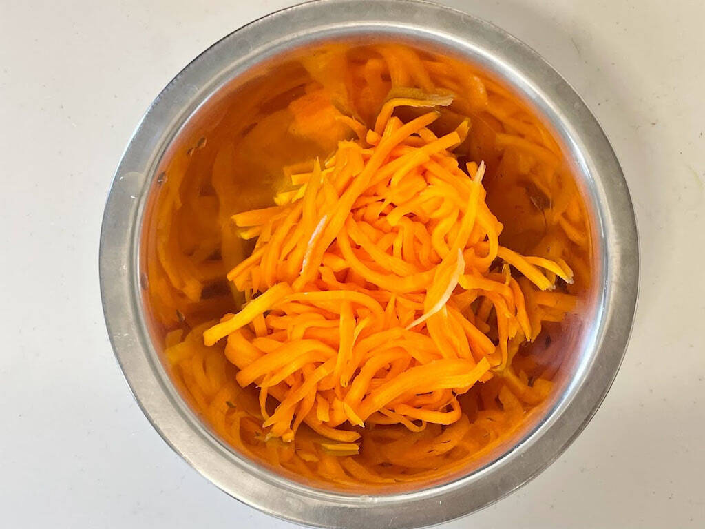 【Twitterで話題】サイゼリヤの人気メニューを再現！「爽やかにんじんサラダ」を作ってみた