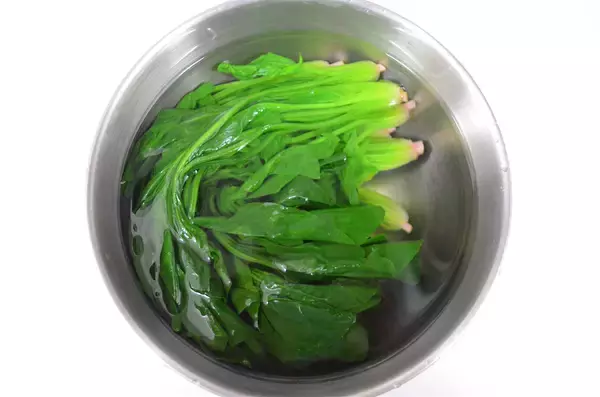 「【しょうがでマンネリ打破】肉巻きを「しょうが焼き風」で作ってみた！ほうれん草からお肉の旨みエキスが♡」の画像