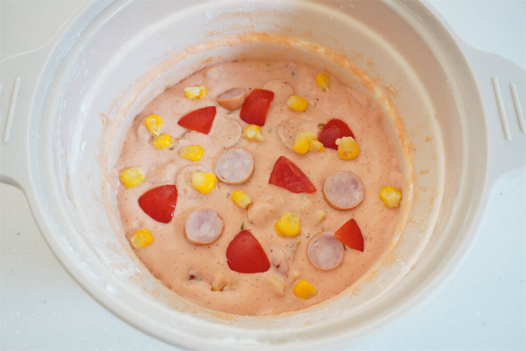 米粉の生地をレンチンするだけ「トマト蒸しパン」作ってみた！え、味はピザまんなんだけど!?【農家直伝】