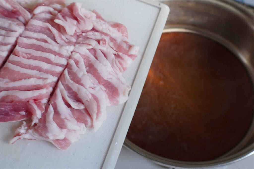 【とろっとろの甘ねぎが主役！】の「ぽったりねぎ豚丼」作ってみた！ねぎ一本でご飯が消えた♪【農家直伝】
