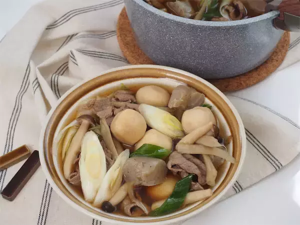 【冷凍里芋で極限時短！】体の芯からあったまる「芋煮風」作ってみた！牛肉のワザあり調理でスッキリ甘辛♪