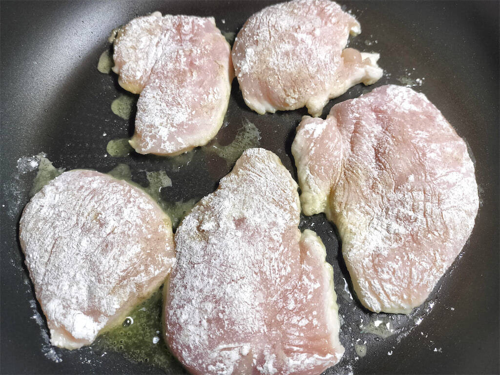 【シェフ三國が“今世界イチ流行ってる鶏料理”を披露】結婚して！という名前の「マリーミ―チキン」作ろう