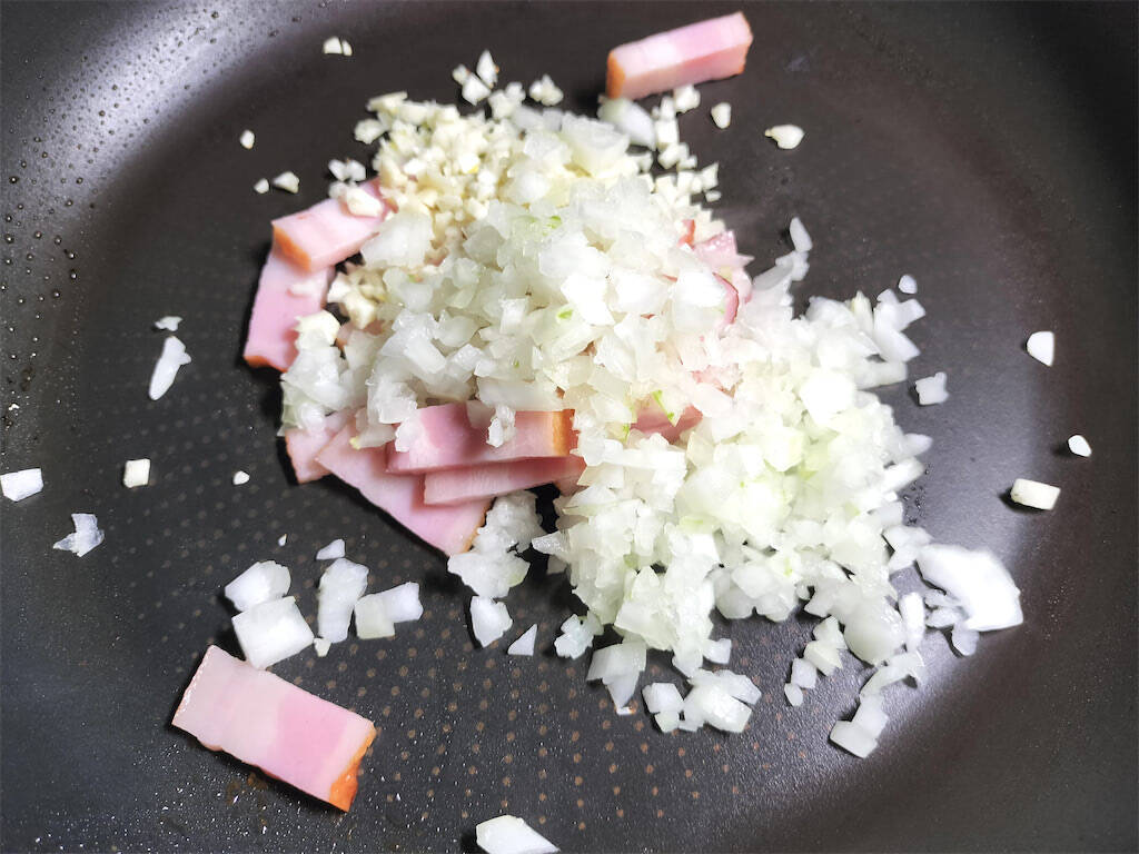 【シェフ三國が“今世界イチ流行ってる鶏料理”を披露】結婚して！という名前の「マリーミ―チキン」作ろう