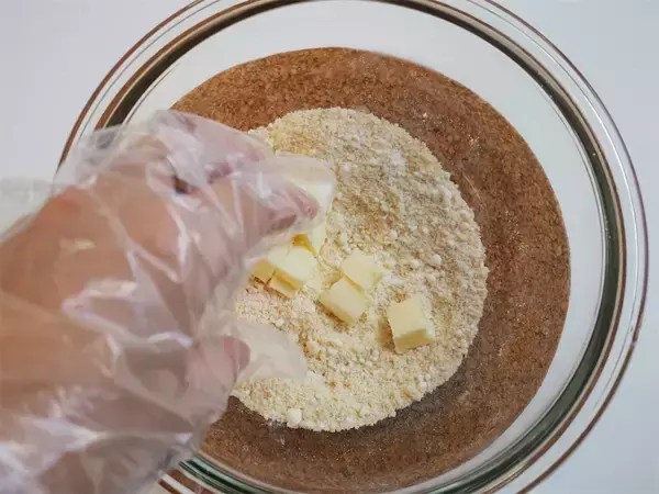 「【ザクザク伸びるスイートポテト!?】常識を覆す「スコップスイートポテト」作ってみた！そぼろバターで劇的進化」の画像