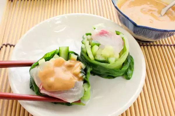 「【鯛とマグロはレタスで巻け】豪華すぎるお刺身アレンジに挑戦！シャキ食感＆ゴマだれとの天国ハーモニー♡」の画像